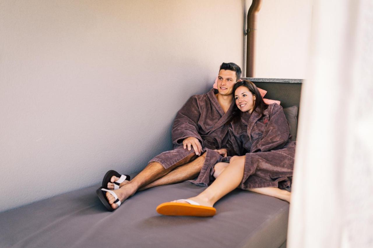 Alia Appartements & Wellness Lagundo Bagian luar foto