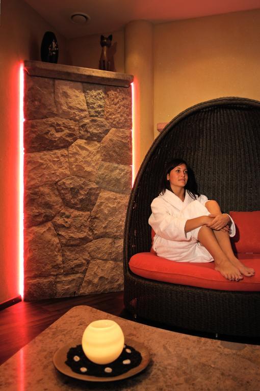 Alia Appartements & Wellness Lagundo Bagian luar foto