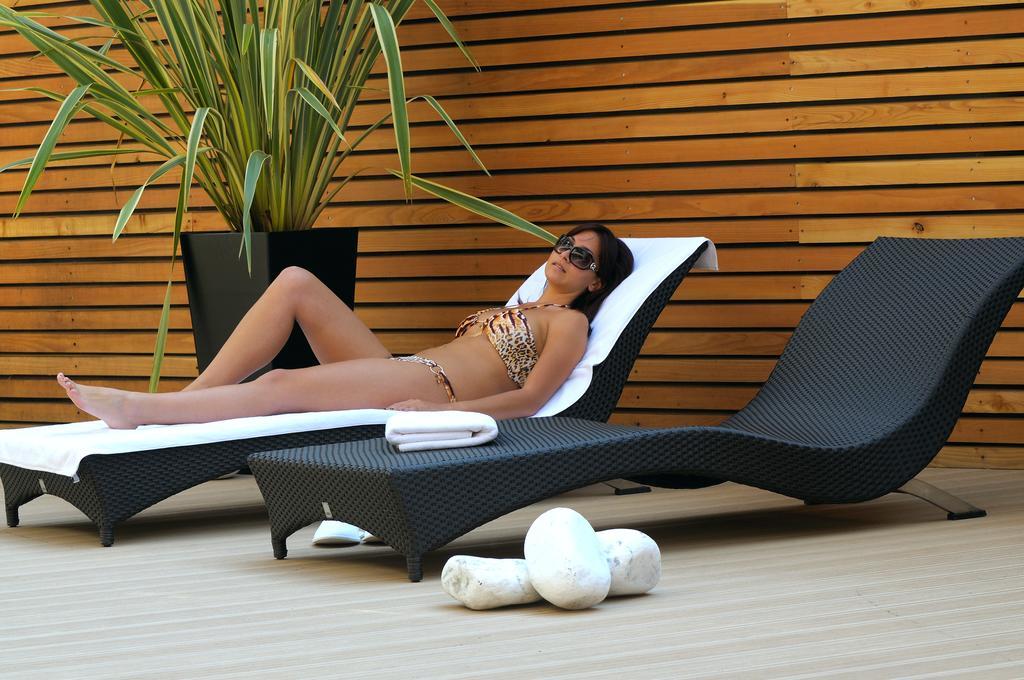 Alia Appartements & Wellness Lagundo Bagian luar foto