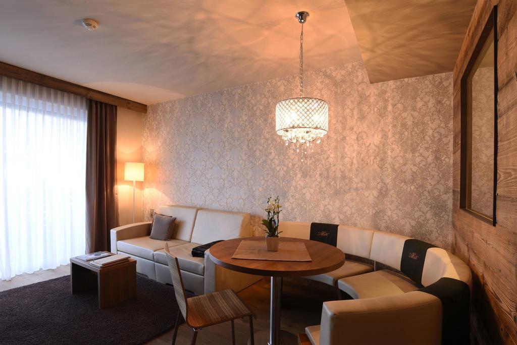 Alia Appartements & Wellness Lagundo Bagian luar foto