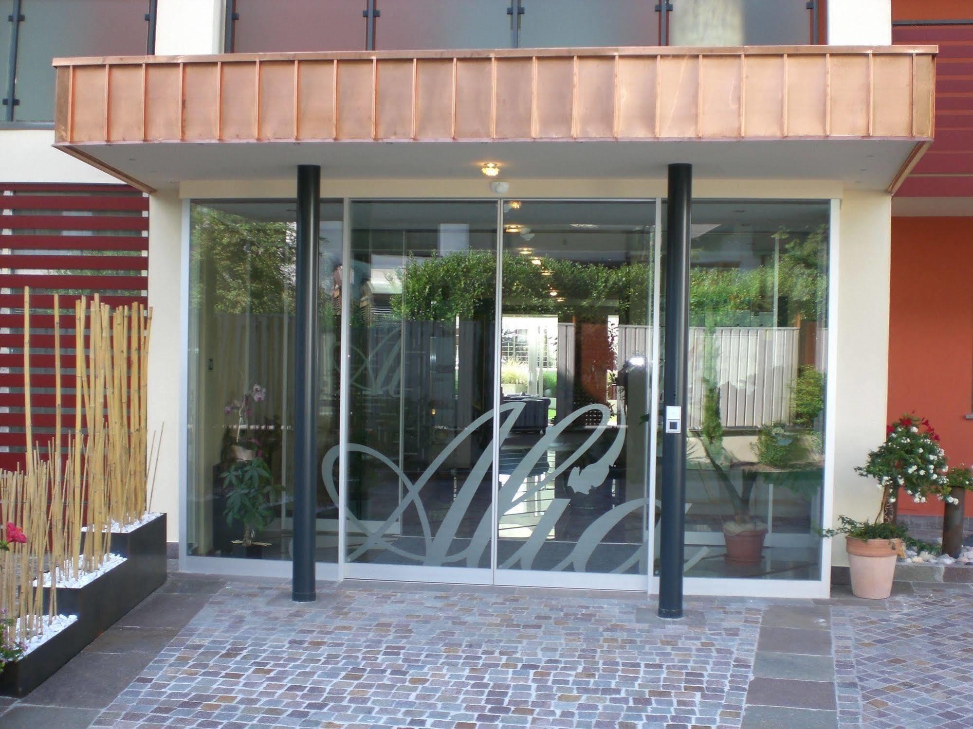 Alia Appartements & Wellness Lagundo Bagian luar foto
