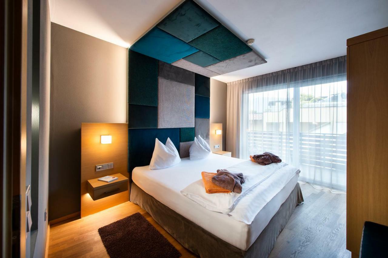 Alia Appartements & Wellness Lagundo Bagian luar foto