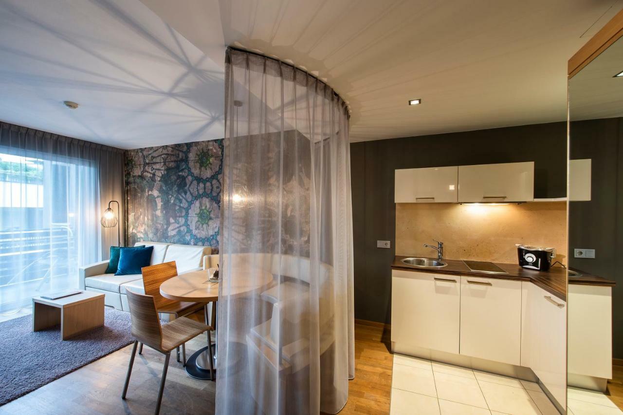 Alia Appartements & Wellness Lagundo Bagian luar foto