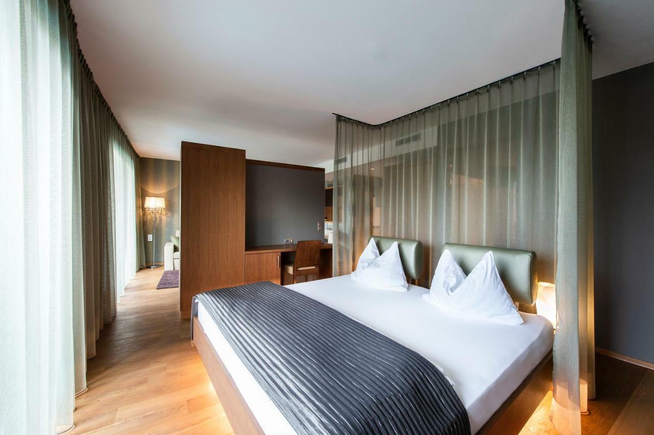 Alia Appartements & Wellness Lagundo Bagian luar foto